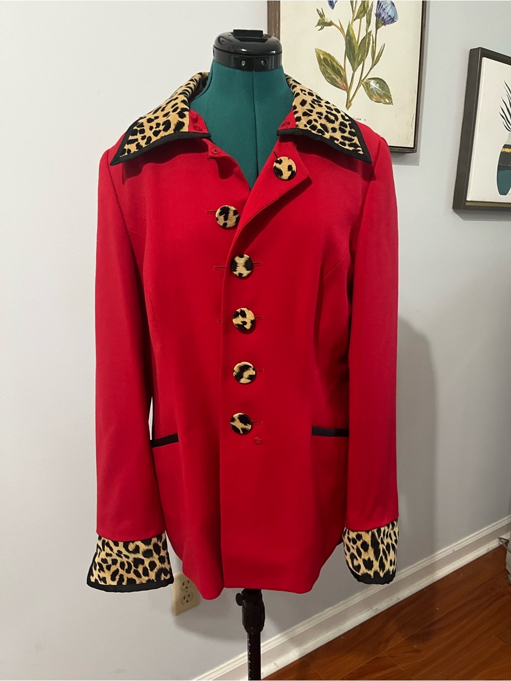 Ivana red coat with leopard touch sz 12